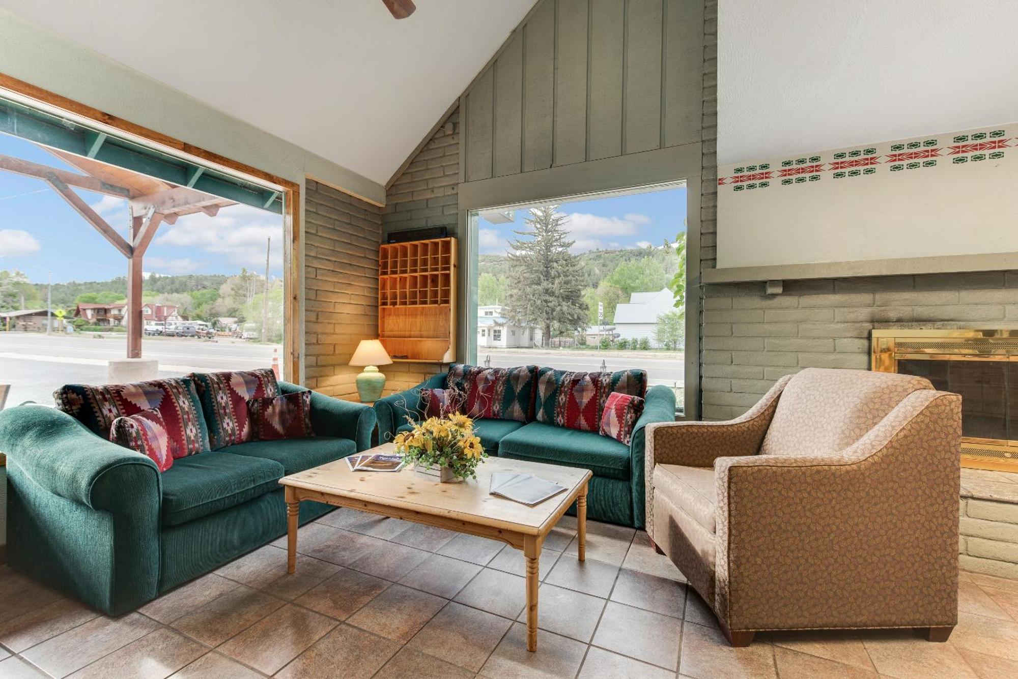 Dolores Mountain Inn מראה חיצוני תמונה