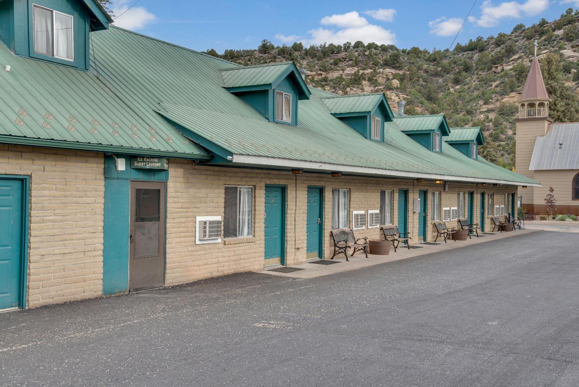 Dolores Mountain Inn מראה חיצוני תמונה
